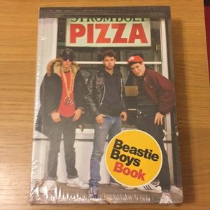 📚 Beastie Boys book - Unopened